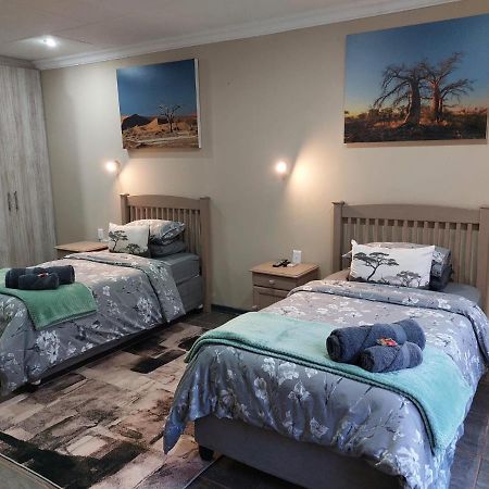 Wisteria Lane Guesthouse Postmasburg 外观 照片