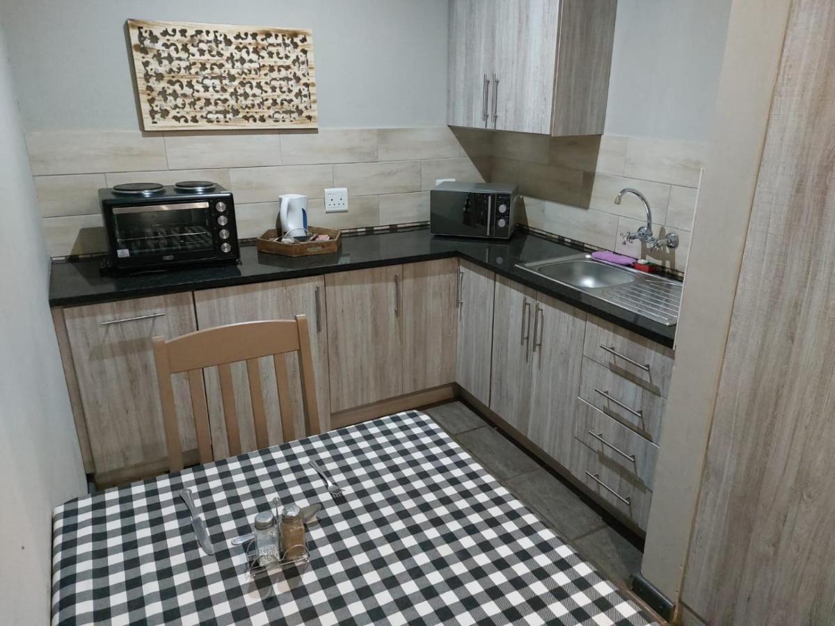 Wisteria Lane Guesthouse Postmasburg 外观 照片