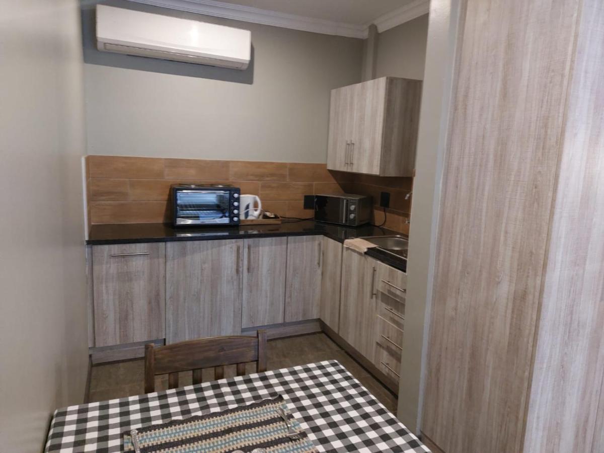 Wisteria Lane Guesthouse Postmasburg 外观 照片