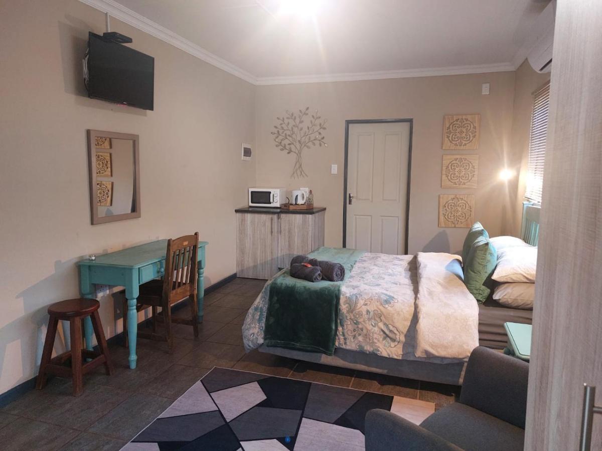 Wisteria Lane Guesthouse Postmasburg 外观 照片