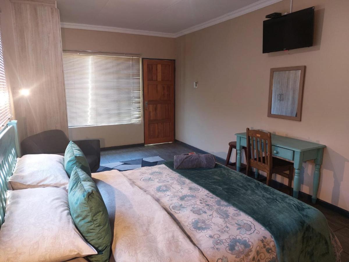 Wisteria Lane Guesthouse Postmasburg 外观 照片