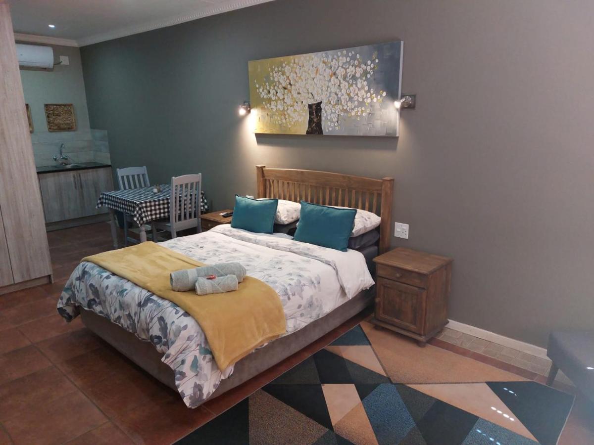 Wisteria Lane Guesthouse Postmasburg 外观 照片