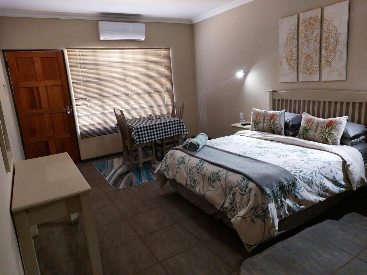 Wisteria Lane Guesthouse Postmasburg 外观 照片